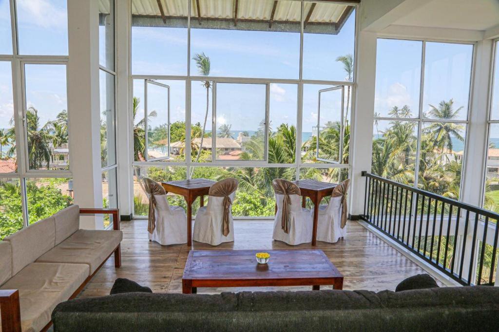 Sea Cloud Dalawella Hotel Unawatuna Ngoại thất bức ảnh