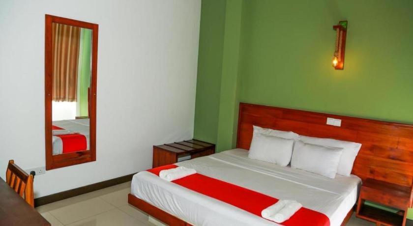 Sea Cloud Dalawella Hotel Unawatuna Ngoại thất bức ảnh